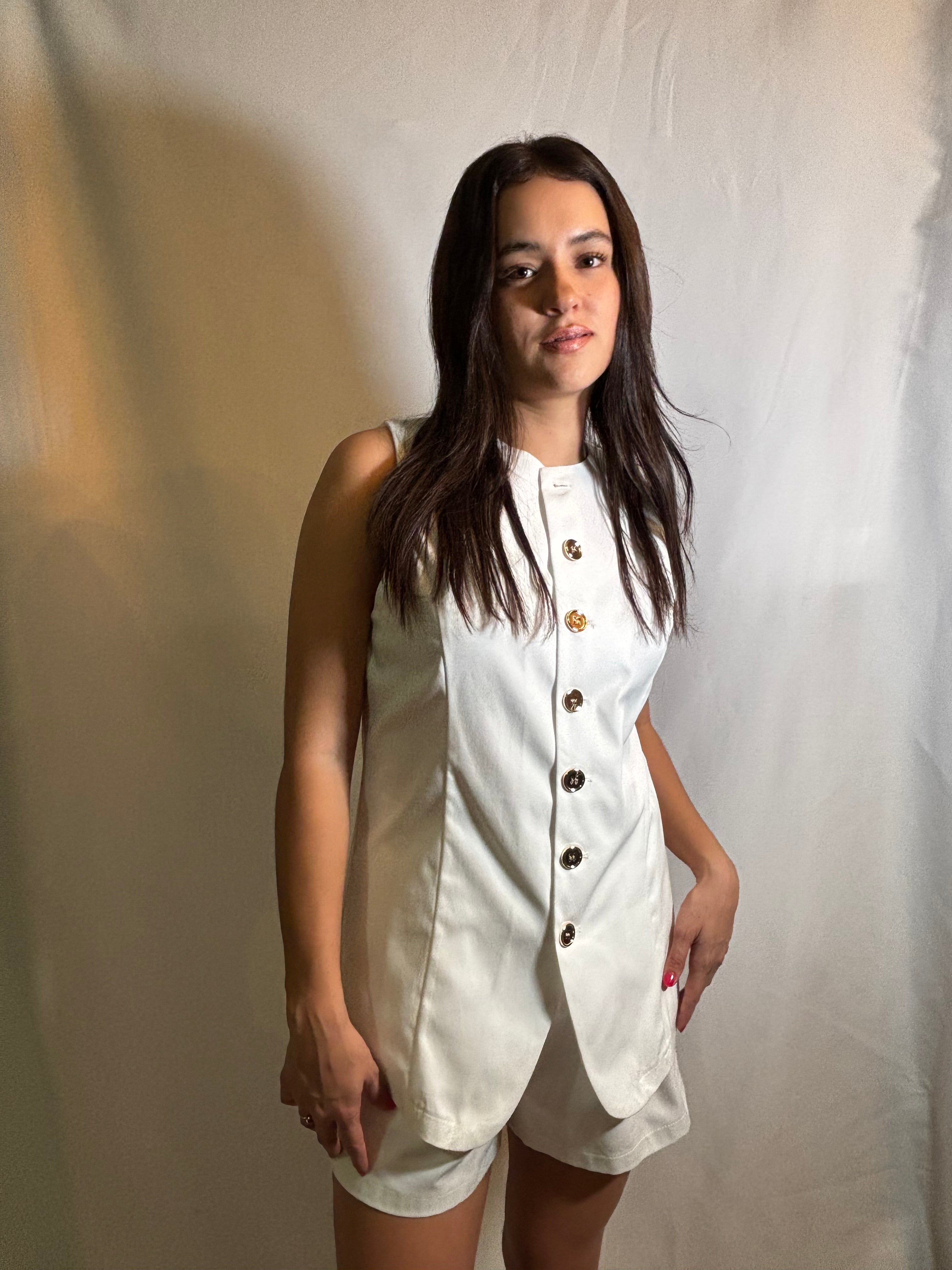 Set short y chaleco blanco